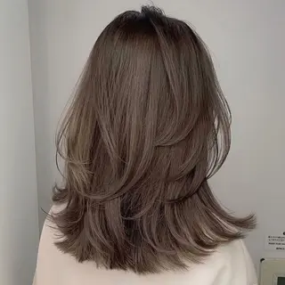 ミディアム 🤍tomoka 🤍のヘアスタイル