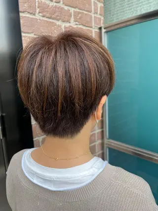 ショート カラー パーマ ヘアアレンジ メンズ キッズ ネイル マツエク・マツパ アイブロウ 久木原 ゆりのヘアスタイル