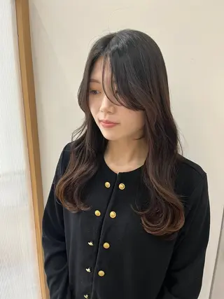 ロング カラー ヘアアレンジ 暖色韓国ヘア🩷 Yuukaのヘアスタイル