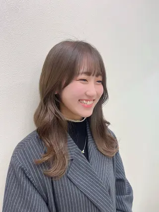 ロング カラー 中村 佳歩のヘアスタイル