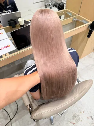 ロング カラー ハイトーン/複雑履歴 /ブリーチ/縮毛矯正のヘアスタイル