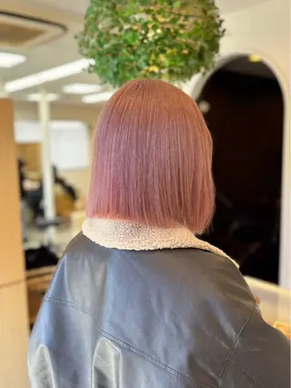ショート ブリーチカラー HAZUKI🦖のヘアスタイル