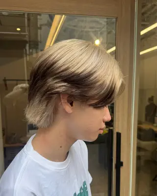 カラー メンズ のぐち ゆうき/ ブリーチ デザインのヘアスタイル