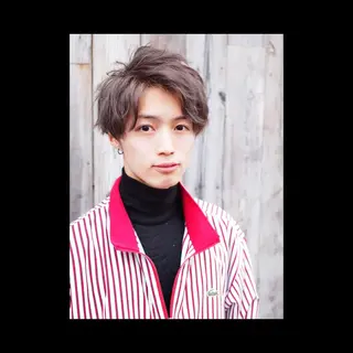 ショート 及川シゲル 髪質改善講師のヘアスタイル