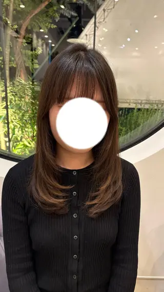 セミロング MAHAE 中司のヘアスタイル
