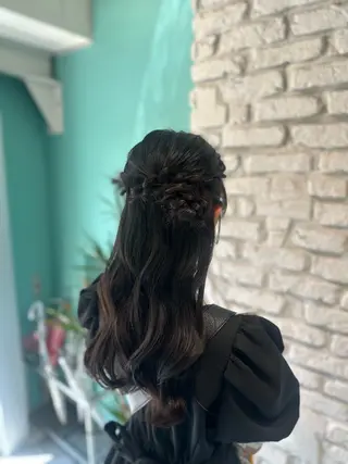 セミロング ヘアアレンジ Lee Horie MIUのヘアスタイル
