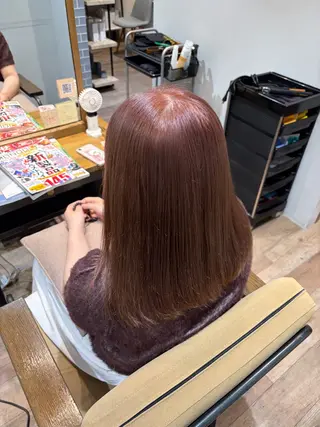 カラー 澤入 鈴のヘアスタイル