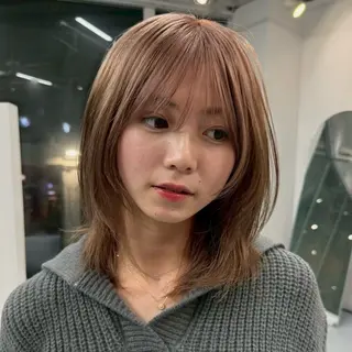 ミディアム カラー cashel tokyoのヘアスタイル