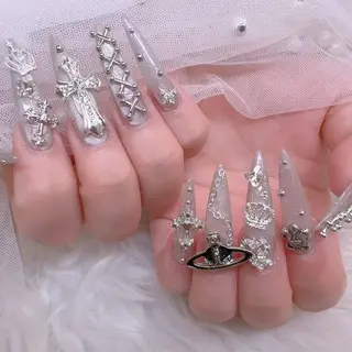 ネイル UMI ネイルサロン新宿🎀のネイルデザイン