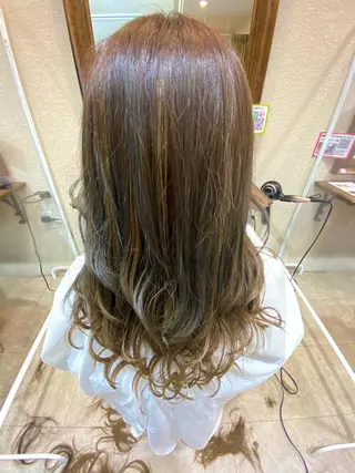 ロング トリコ 都島店のヘアスタイル