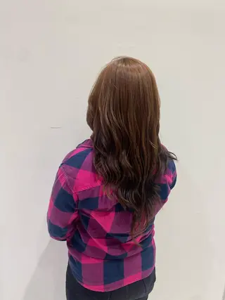 ロング MEGU/layer cut/透明感カラーのヘアスタイル
