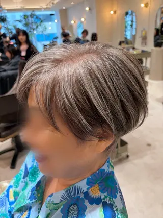 ショート カラー Ha naのヘアスタイル