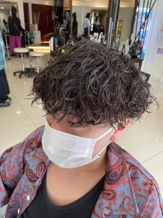 ショート パーマ メンズ メンズパーマ特化 【八王子】鈴木 惟人のヘアスタイル