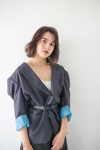 カラー 💓パーマ，💗 レイヤーカットのヘアスタイル