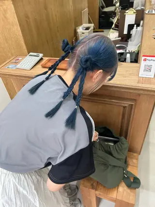 ミディアム カラー パーマ ヘアアレンジ デザインカラー/ボブ ブリーチカラー/ユリのヘアスタイル