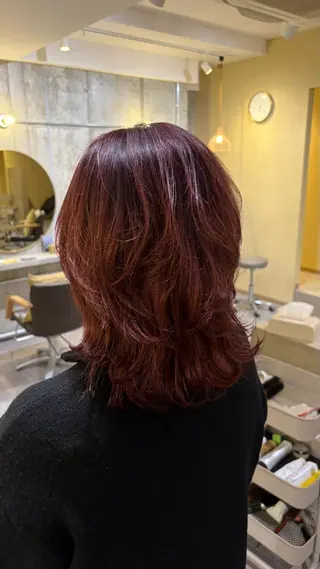 ミディアム カラー 本城 真奈のヘアスタイル