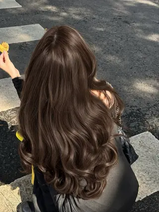 カラー 透明感カラー ainaのヘアスタイル