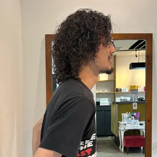 パーマ メンズ 的場 莉音のヘアスタイル