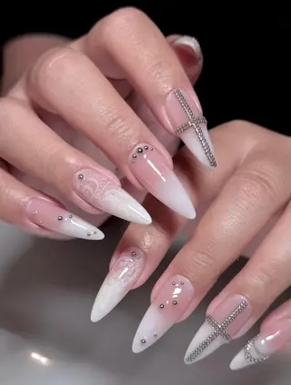 ネイル Genie Mika Nailsのネイルデザイン
