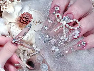 ネイル ✨Nailsalon Vi+✨のネイルデザイン