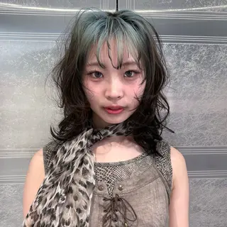 カラー Kurumi / NORA UMEDAのヘアスタイル