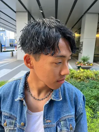 ショート カラー パーマ ヘアアレンジ メンズ 亀井隆汰/メンズ専門 パーマ/フェード可のヘアスタイル