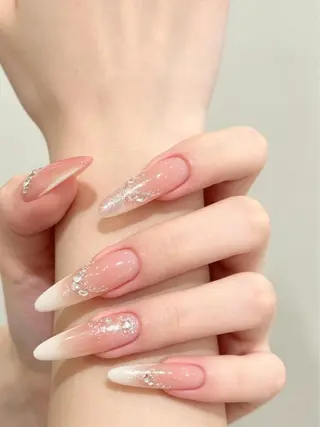 ネイル カク レイシンのネイルデザイン