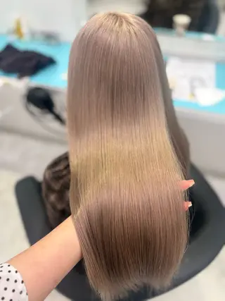 カラー akari🎀🤍 ガーリーstyleのヘアスタイル