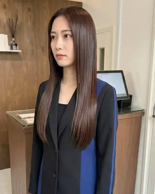 ロング カラー 桃木 杏奈のヘアスタイル