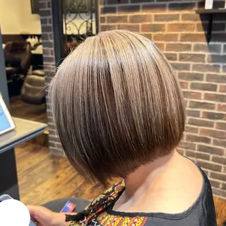 ショート カラー ヘアアレンジ 梅木李奈🕊️ レイヤー透明感カラーのヘアスタイル