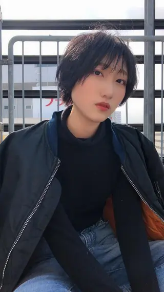 ショート 福岡縮毛矯正✨️ ストレート 向井和輝のヘアスタイル