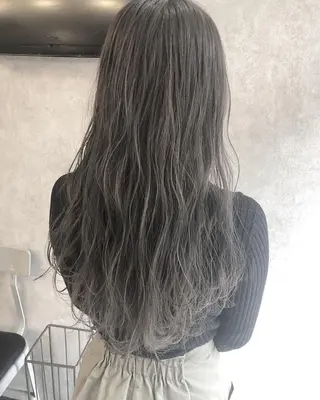 ロング カラー 顔周りレイヤーカット ブリーチminamiのヘアスタイル