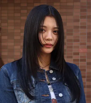 ロング レイヤー/ブリーチ iwamiya岩見谷のヘアスタイル
