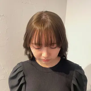 ロング カラー mina / 透明感ベージュカラーのヘアスタイル