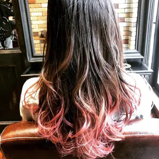 ロング カラー 白戸 優樹のヘアスタイル