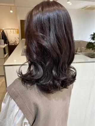 ミディアム カラー 清水 梨夏のヘアスタイル