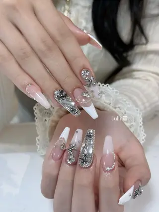 ネイル Julli NailStudioのネイルデザイン