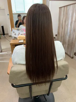 ロング 新保 佳世のヘアスタイル