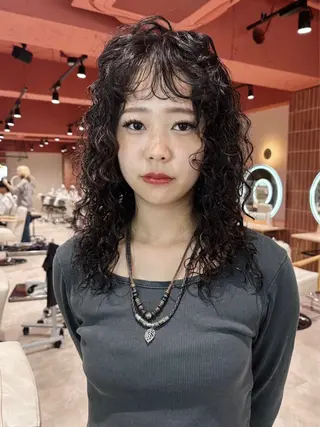 ミディアム パーマ 髪質改善　ネイル コトミ🐸のヘアスタイル