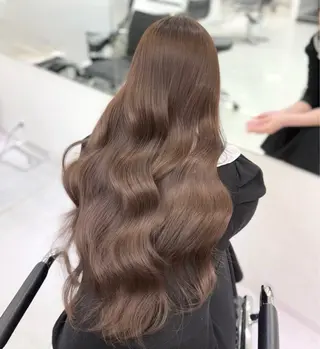 ロング カラー ワンホンヘア 🤍𝑀𝐼𝐻𝑂のヘアスタイル