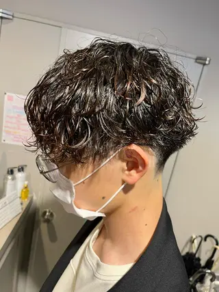 ミディアム パーマ メンズ 横浜駅メンズパーマ師 🌀岩﨑弘成🌀のヘアスタイル