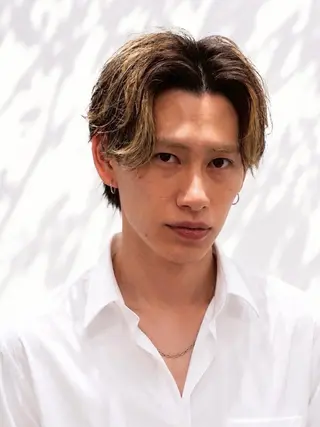 ミディアム カラー パーマ ヘアアレンジ メンズ 古谷 崇人のヘアスタイル