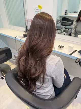 ロング カラー 佐藤 笑瑠のヘアスタイル