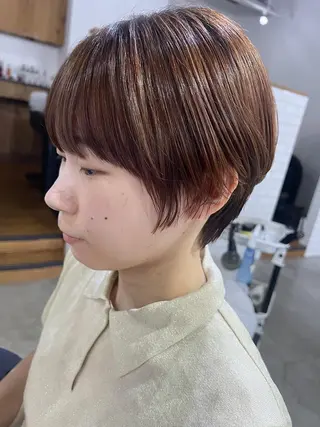 カラー ATEIER ZIZIのヘアスタイル