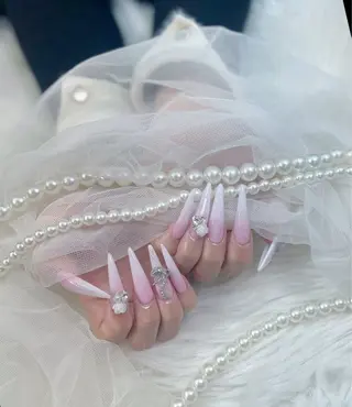 ネイル ベスティオーラ 花香のネイルデザイン