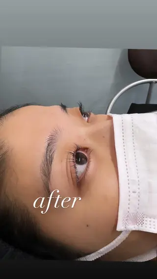 マツエク・マツパ 田中 真理のヘアスタイル