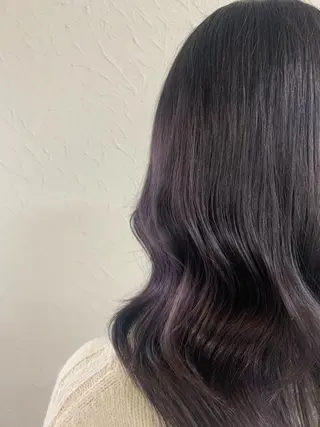セミロング カラー 眞名子 瑞紀のヘアスタイル