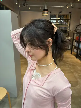 ロング カラー トクザト アイニのヘアスタイル