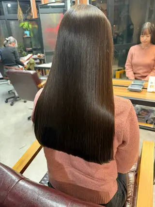 ロング シノザキ キナのヘアスタイル