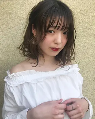 ミディアム カラー パーマ 🍋透け感カラー🍃 オリーブ🍐Kahoのヘアスタイル